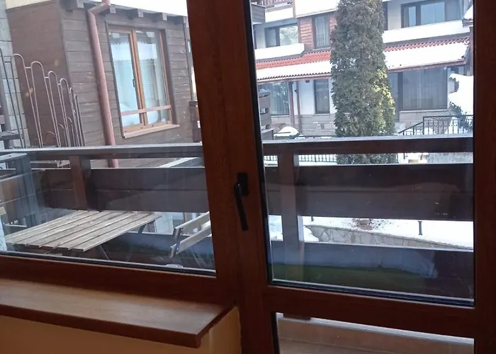 Pine Tree 3 - B3 Apartment